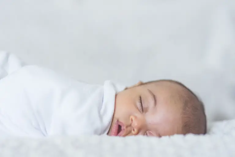 How Many Hours Should a Newborn Sleep?