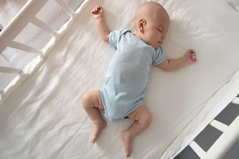 How to Get Baby to Sleep in Crib