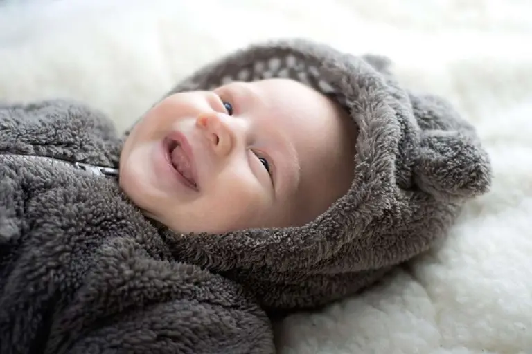 How to Make a Baby Laugh; How to Get Your Baby to Laugh for the First Time!